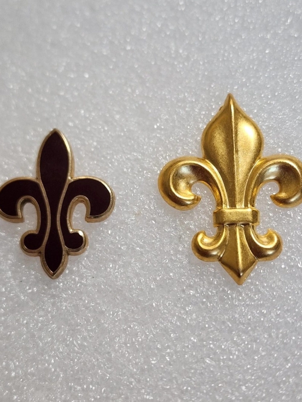Fleur de Lis Pin Lot Gold Tone Burgundy Enamel Lapel Tie Tack Set of 2